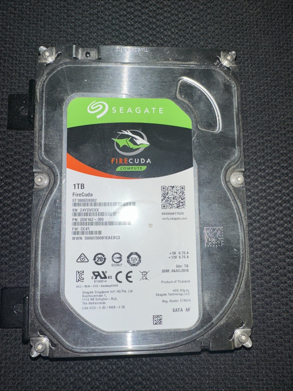 Seagate FireCuda 1000GB Internal 3.5" (ST1000DX002) SSHD (Solid State Hybrid...