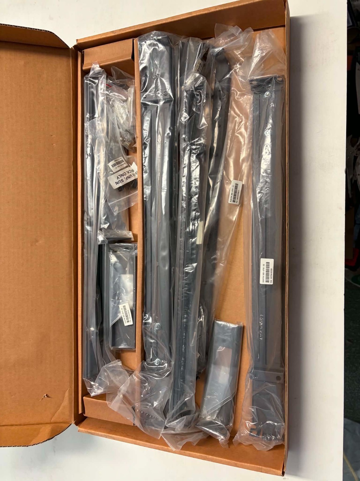 New Sun Microsystems 565-1702 Server Accessory  Kit For  Sun Fire V100 and V120