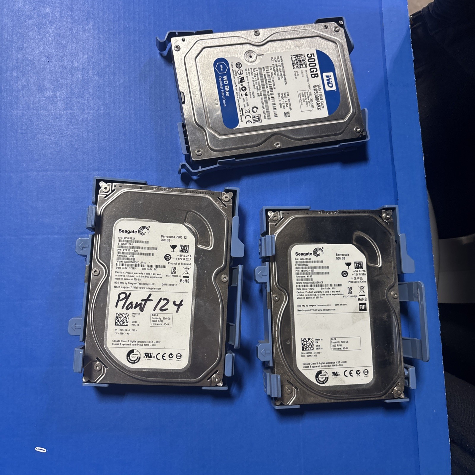 3 HDD 1 Western Digital WD Blue WD5000AAKX 500 GB and 2 Seagate 500G and 250G 