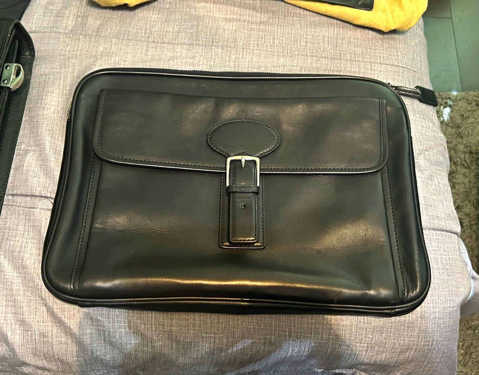 Coach Black Leather Folio Briefcase Laptop Bag Great Condition