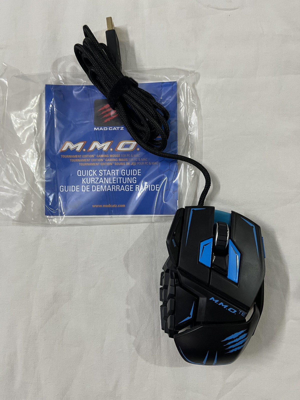 Mad Catz M.M.O. TE Tournament Edition Wired Gaming Mouse 8200 DPI Black and Blue