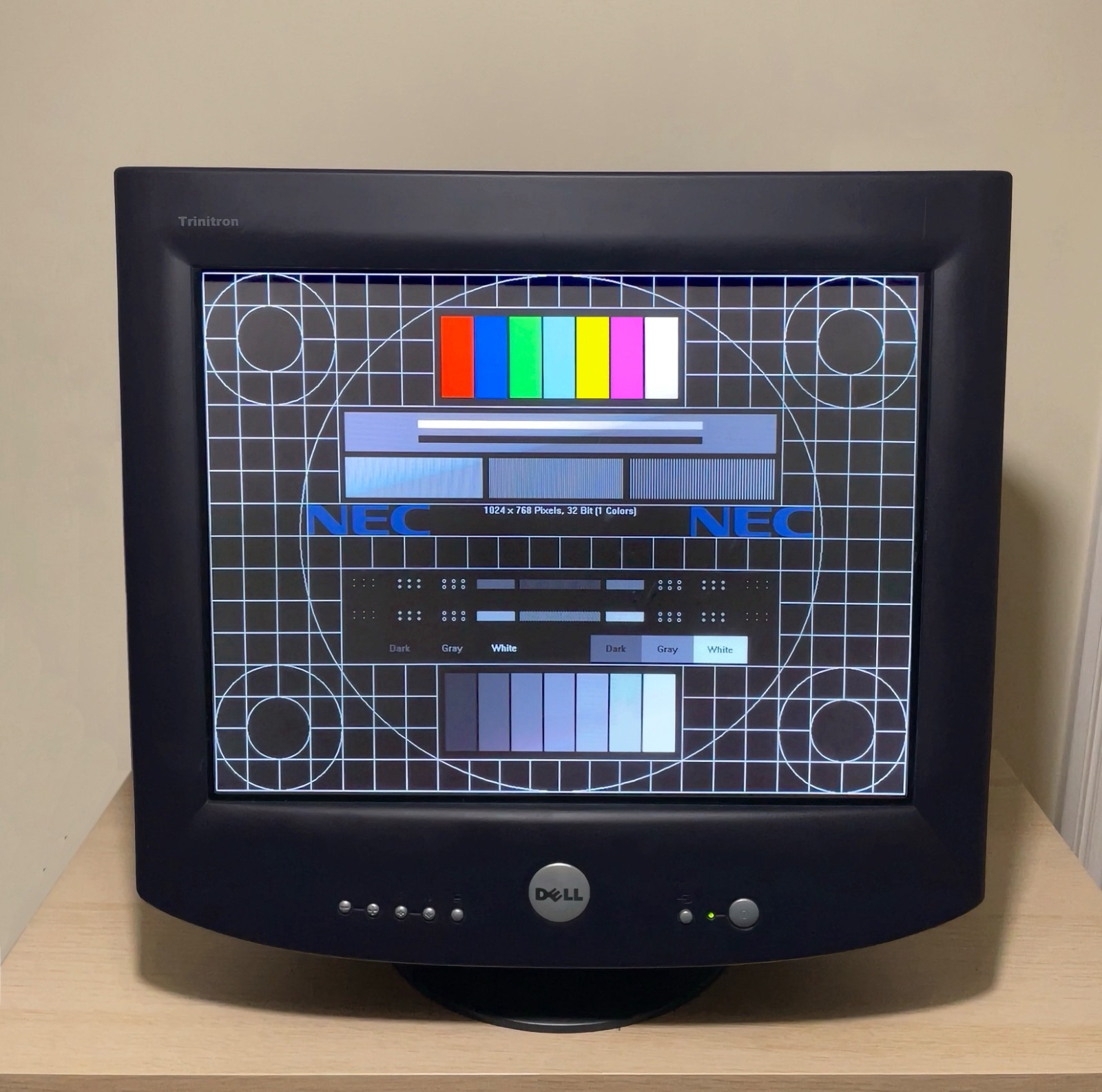 DELL P1130 21" SONY TRINITRON G520 Rebrand GAMING CRT MONITOR Pick Up In Person