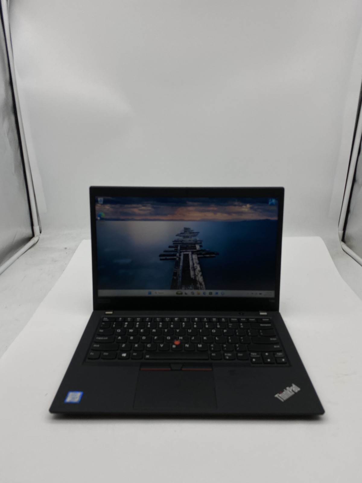 Lenovo ThinkPad T490 Laptop Intel Core i5 8365U 16GB 256GB SSD W11P Touch