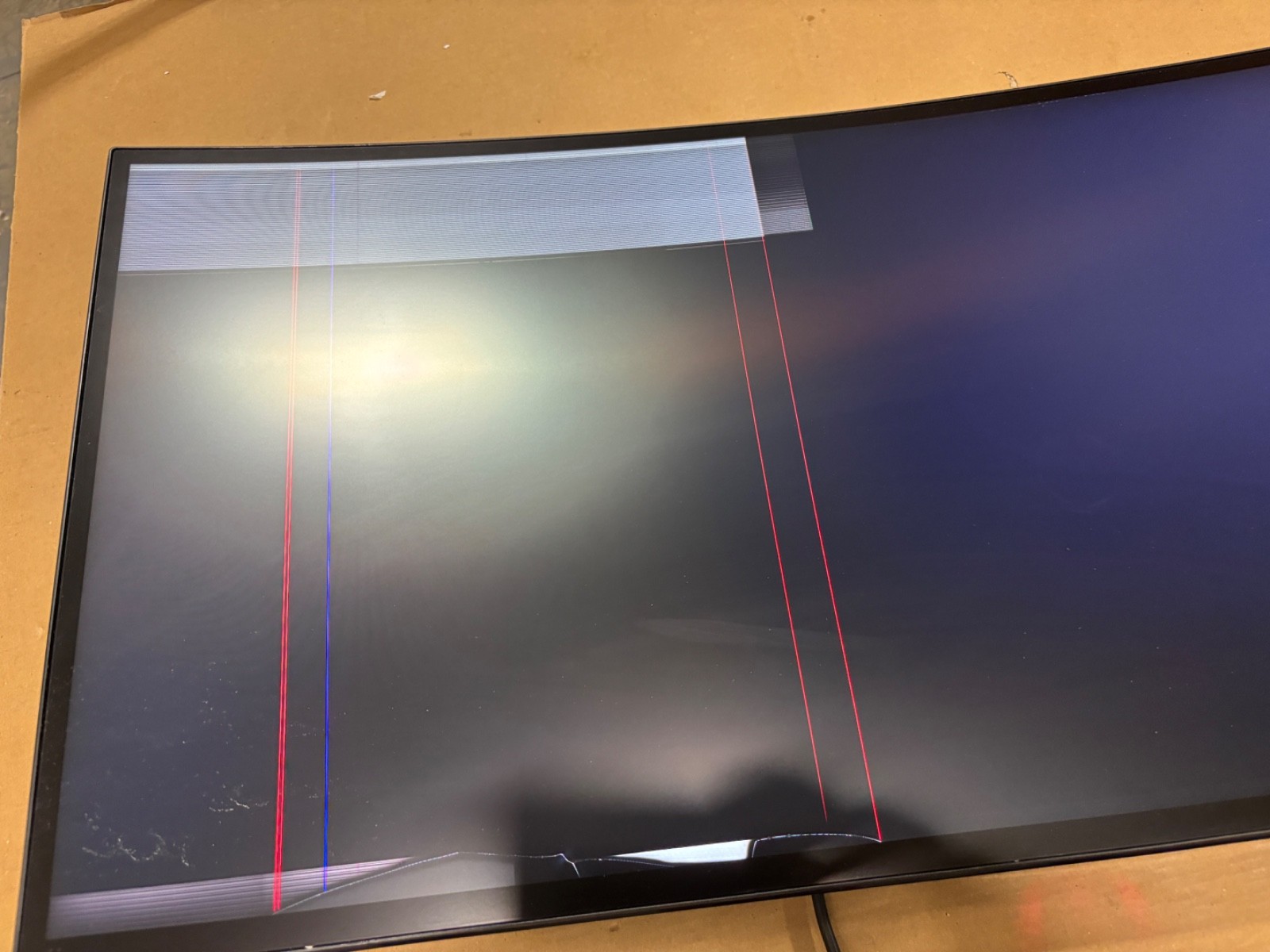 LG UltraGear UltraWide Curved Gaming Monitor - 34GP950G CRACKED SCREEN (#495)