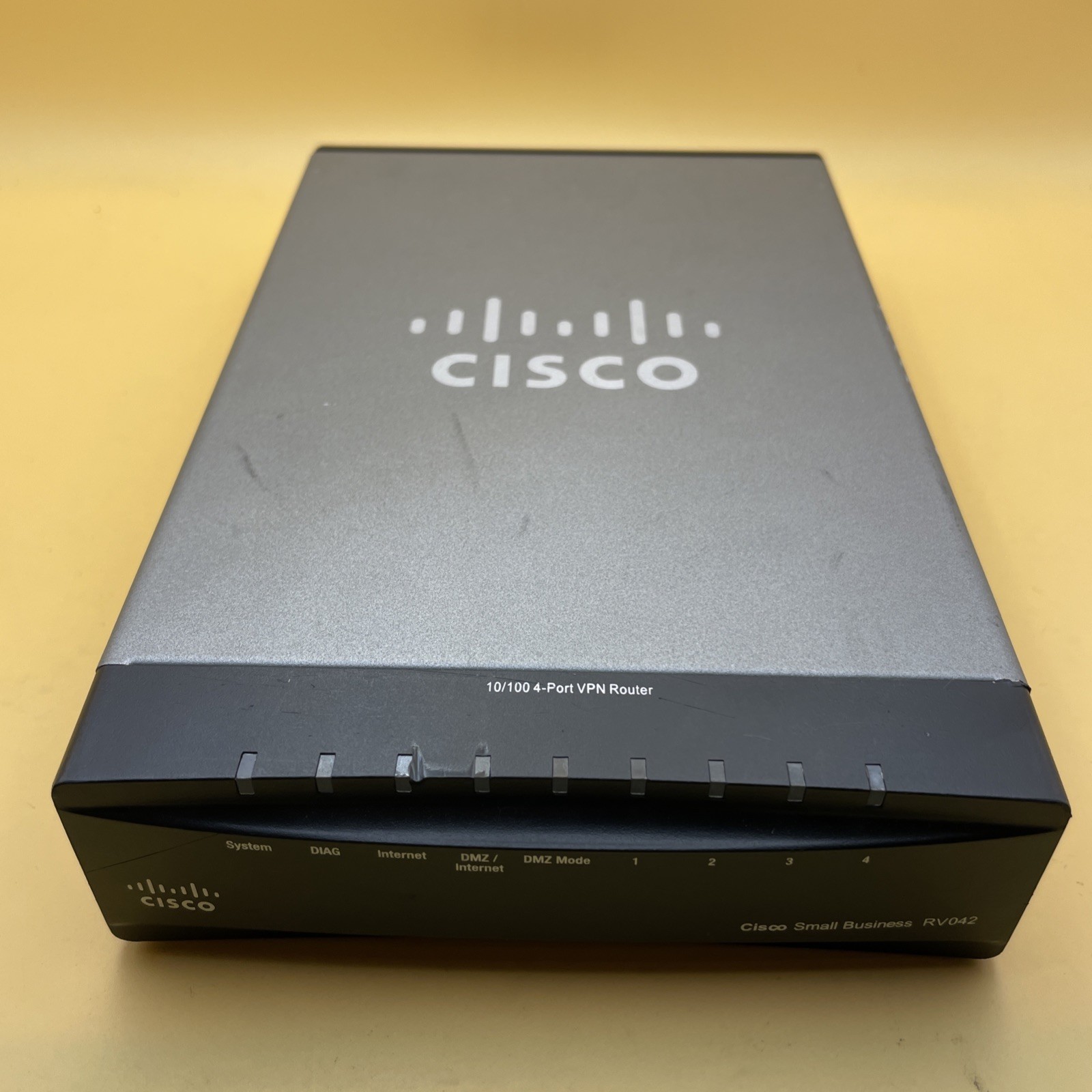 Cisco Small Business RV042 Gigabit Dual WAN VPN Router No AC adapter