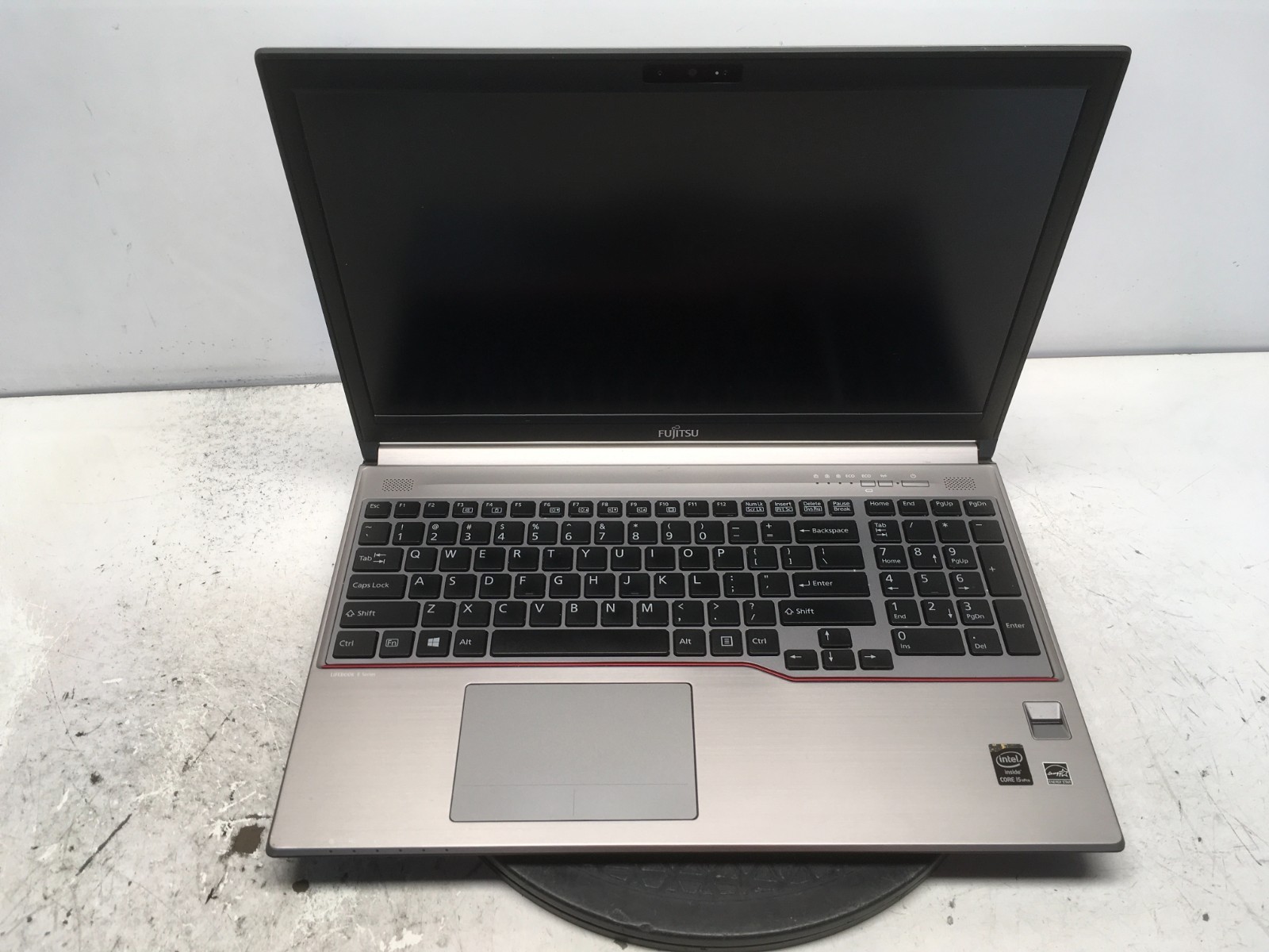 Fujitsu LifeBook E754 Intel i5-4300M 2.6GHz 8 GB NO HDD No Batt
