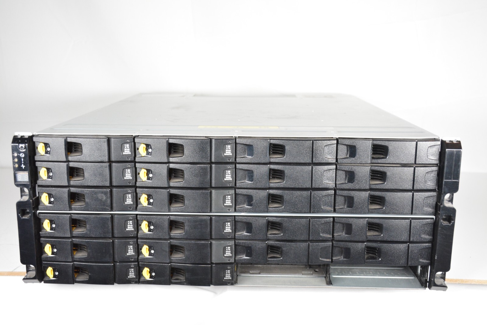 QR491 HPe HP 3PAR STORESERVE M6720 Drive Enclosure 12x Caddy 3.5" 2x Controller