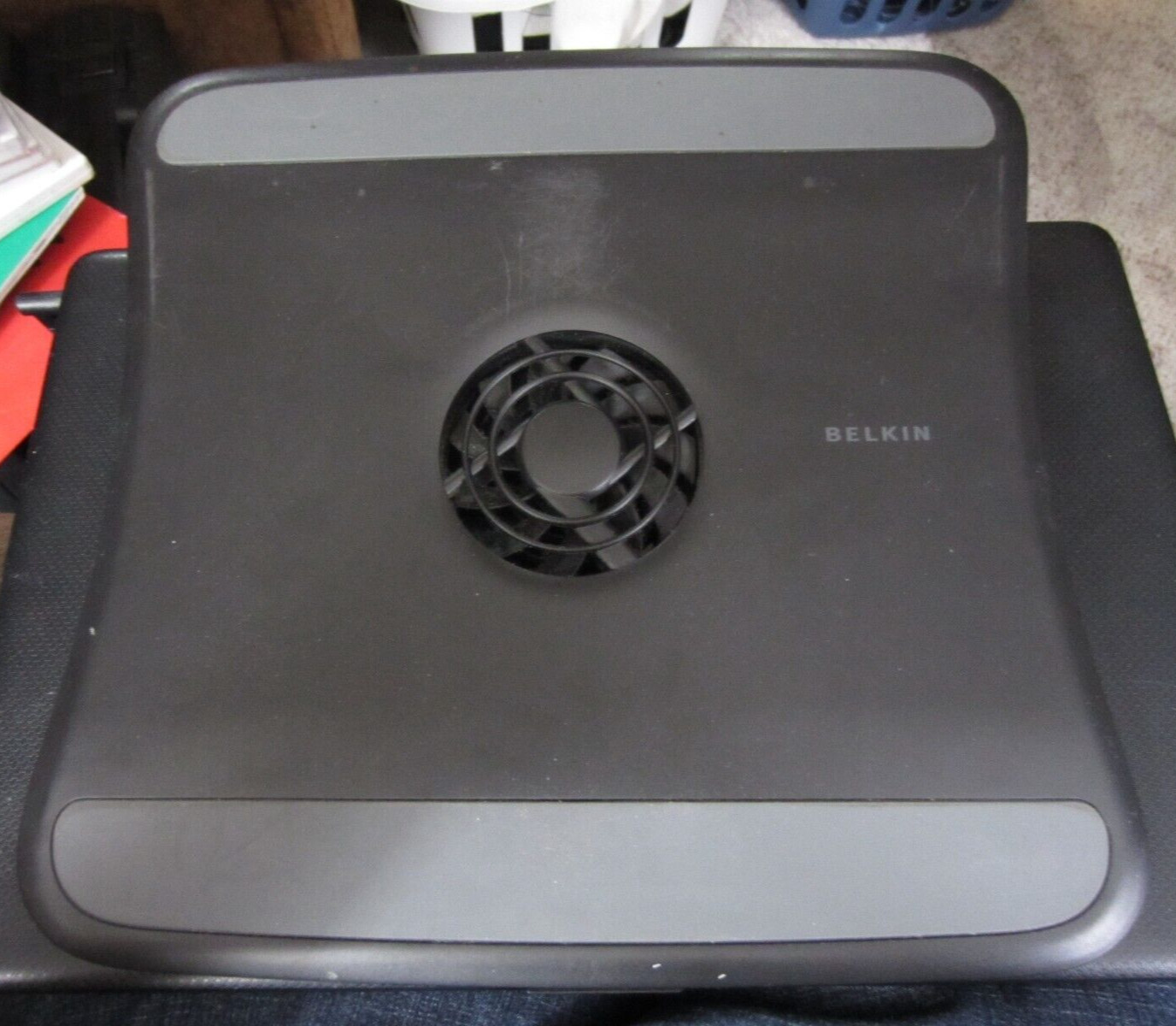Belkin F5L055 USB Laptop Cooling Stand with Built in Fan