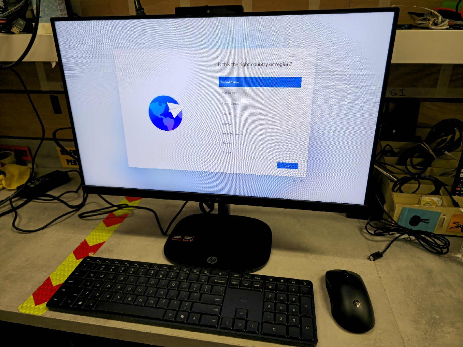 HP OmniStudio 24-cv0000m 23.8" FHD AMD Ryzen 5 1GB 512GB SSD W11H AIO Desktop