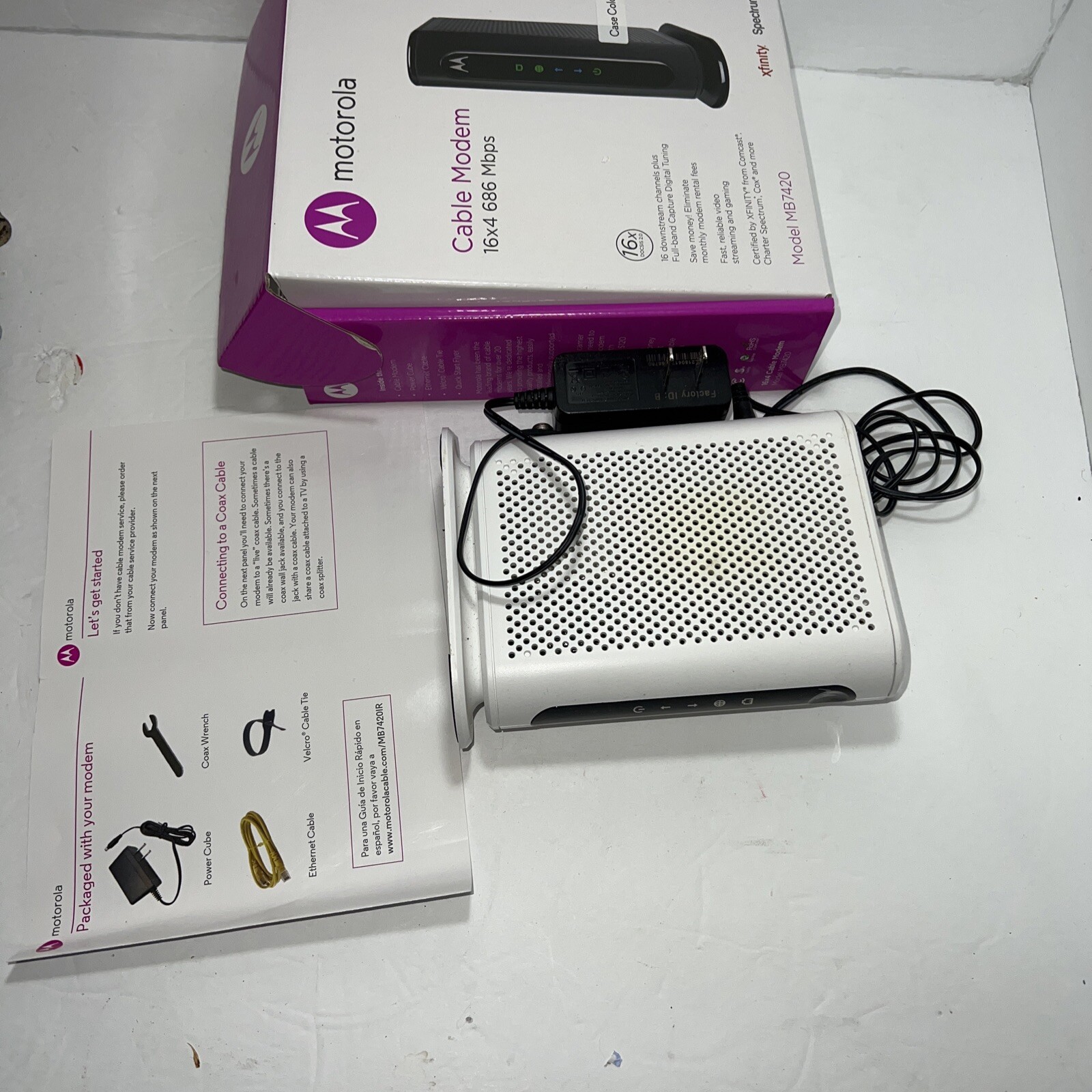 Motorola 16x4 Cable Modem 686 mbps DOCSIS 3.0 Channel Bonding -White
