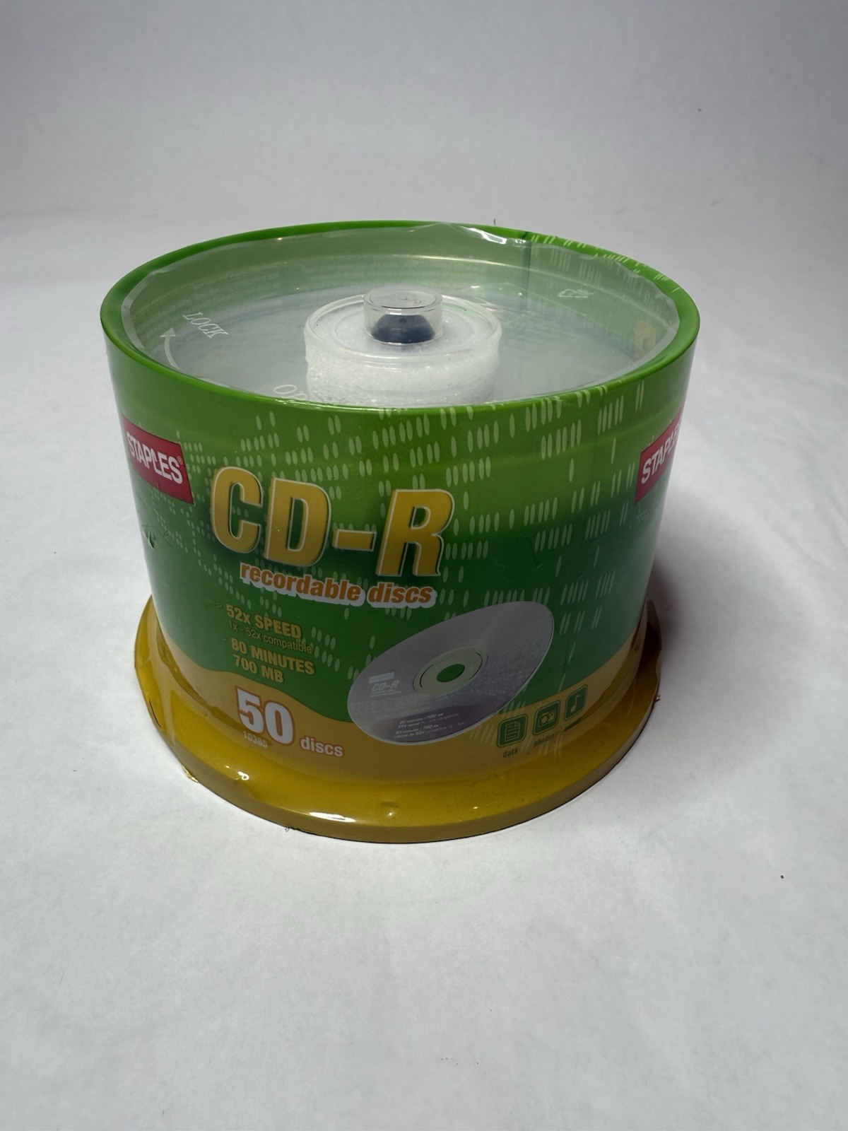 Staples CD-R Recordable - 50 NEW Discs 80 Minutes 700MB Capacity 52X Speed