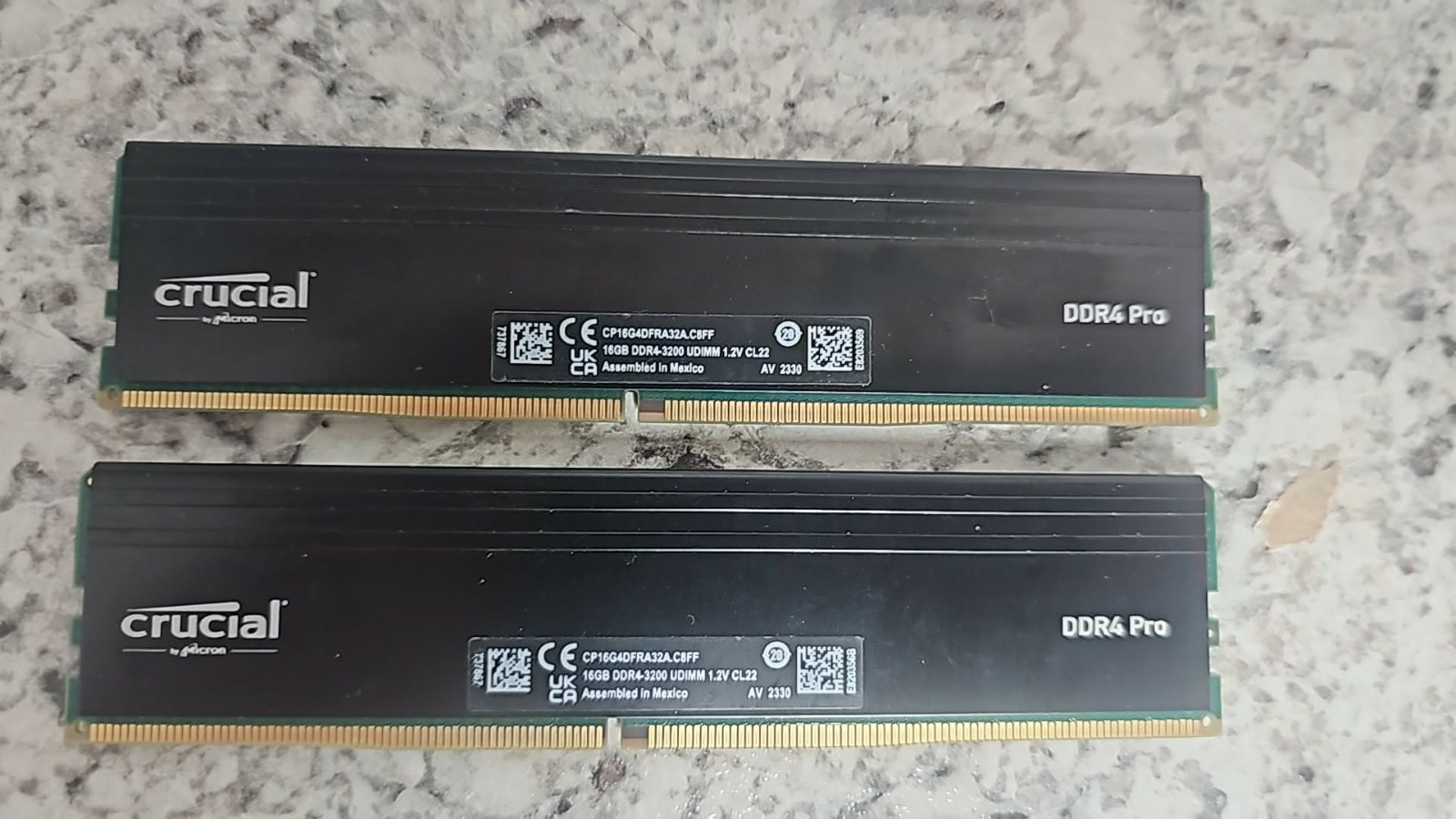 Crucial Pro 32GB (2x16GB) DDR4-3200 RAM CP16G4DFRA32A.C8FF CL22 Tested Working