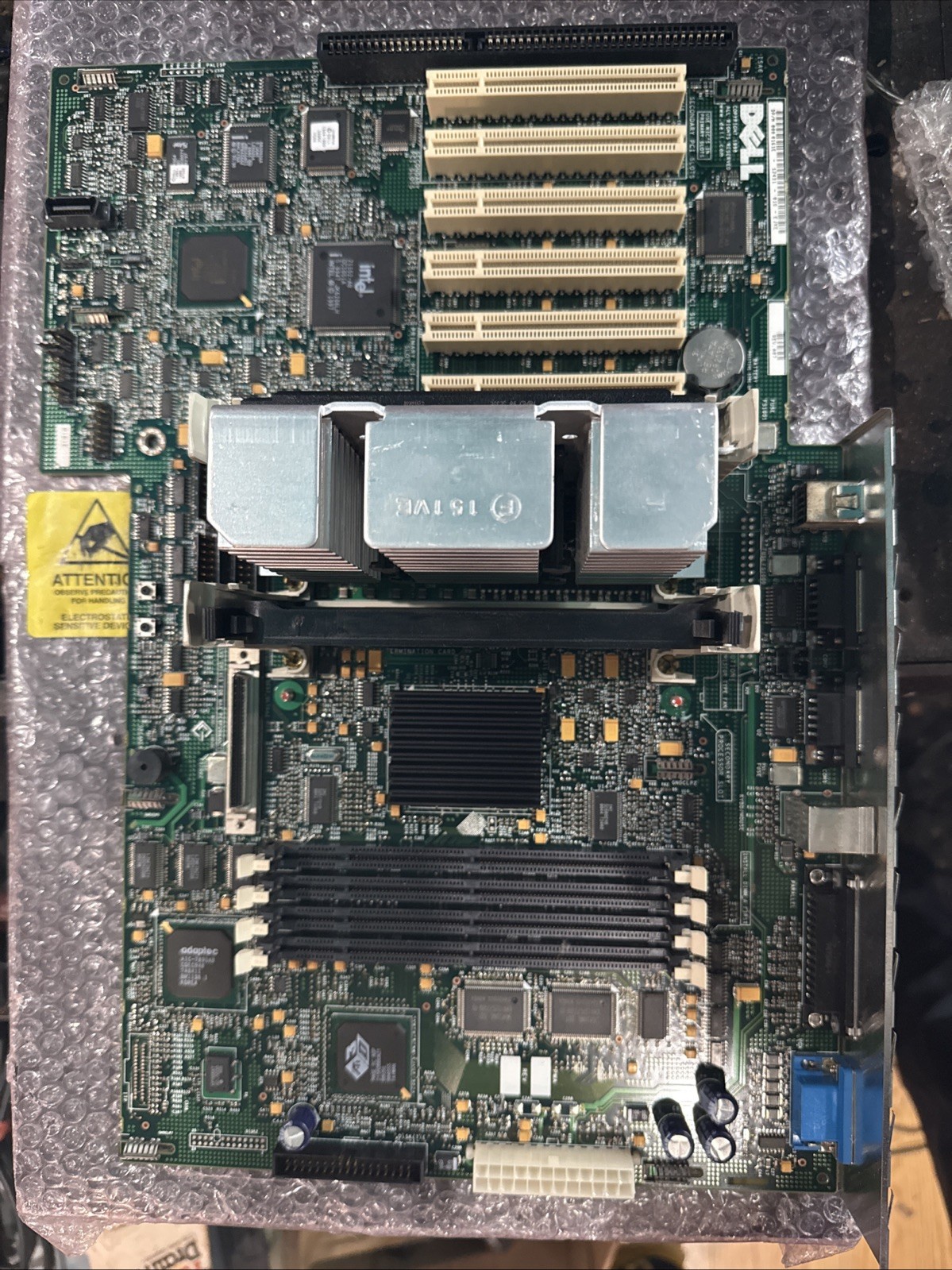 DELL 000 0161E Motherboard  Rev A07 + Intel Pentium III SL35E + AMP Terminator