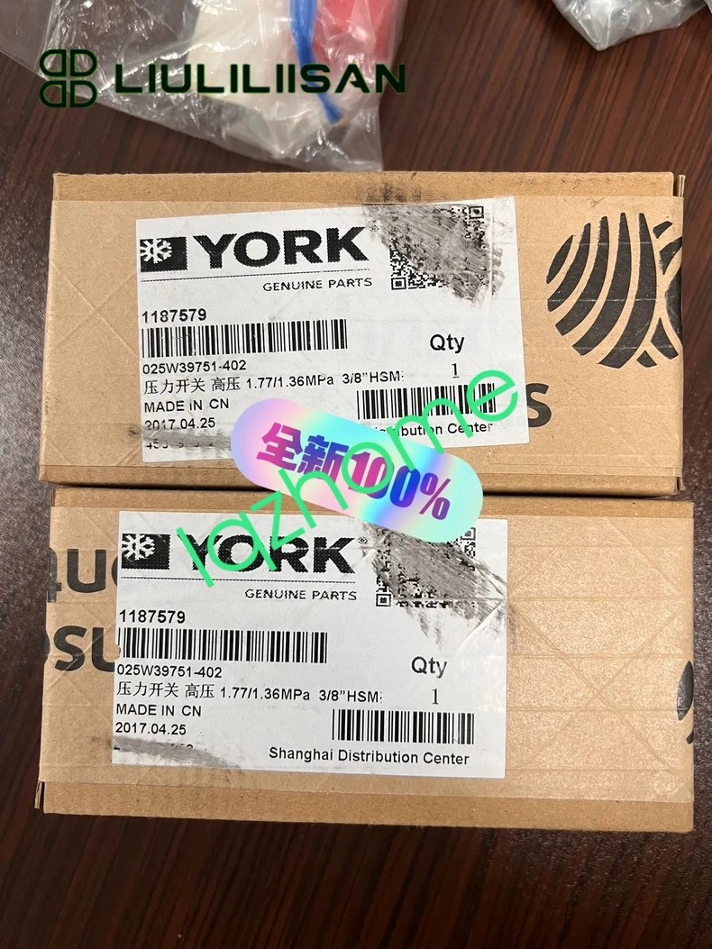 1PCS YORK 025W39751-402 pressure switch new via FedEx or DHL