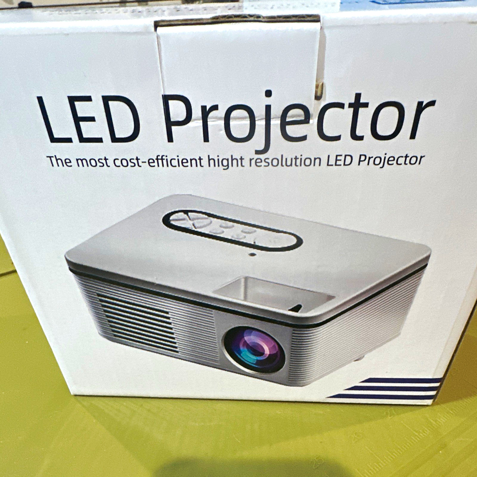 LED Projector TFT LCD Desktop Projector 1080p FHD 1920x1080 4:3