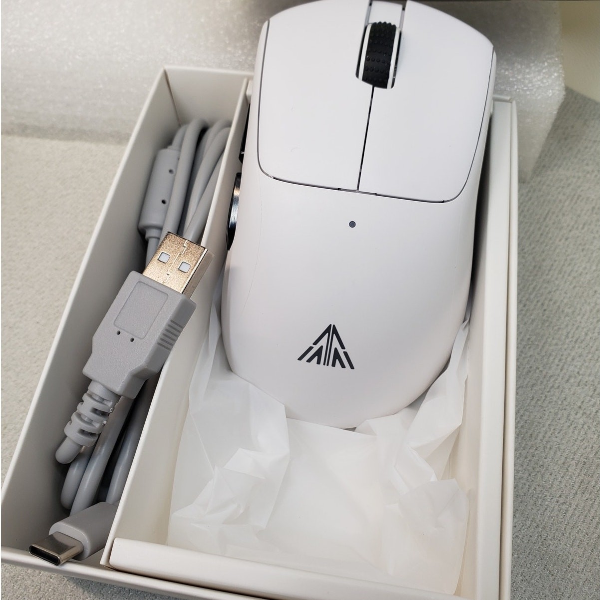 Solakaka SM805 Tri-Mode Lightweight Wireless Gaming Mouse