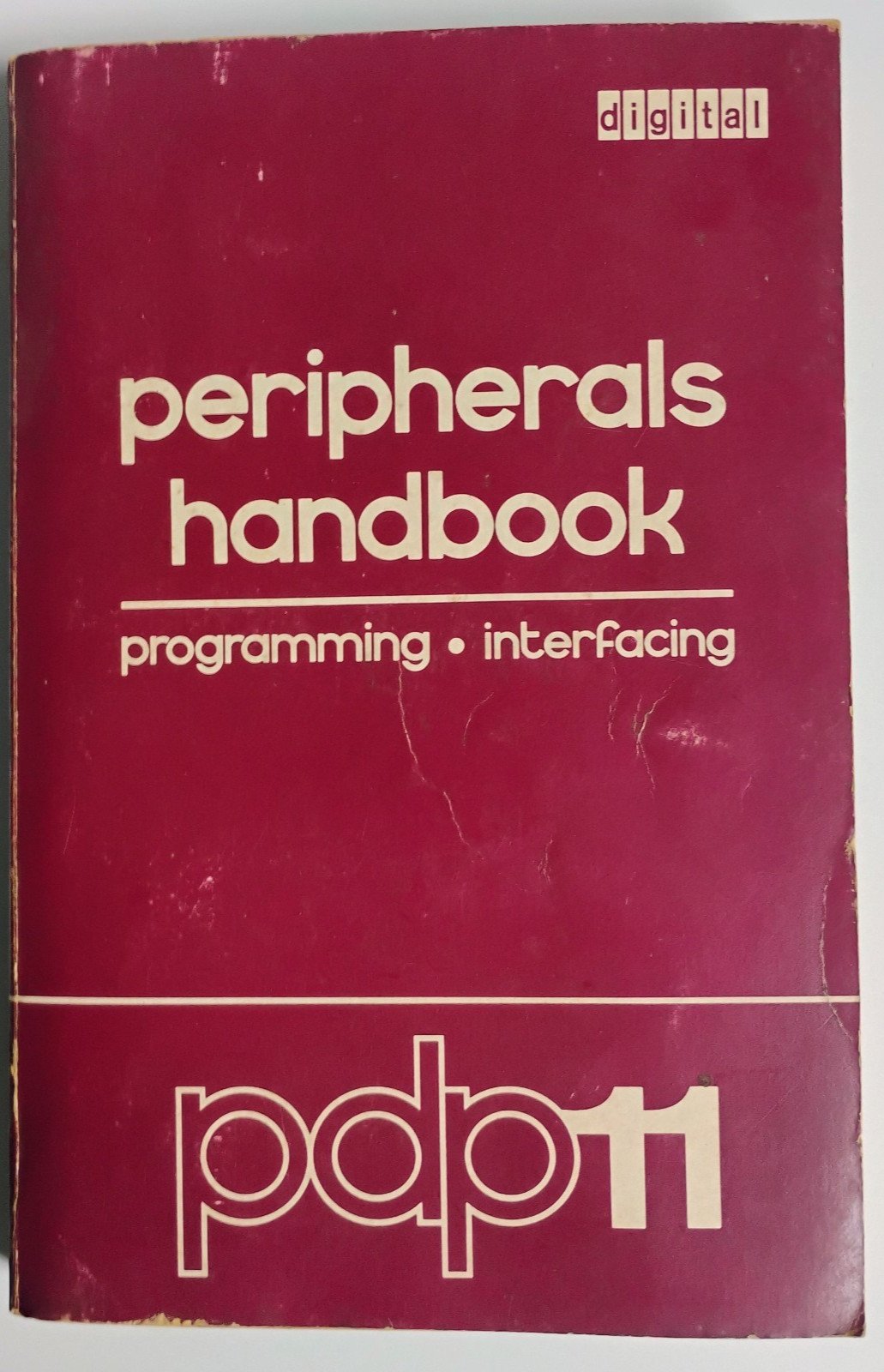 1973 PDP-11 Peripherals Handbook Programming Interfacing Digital Equipment Corp.