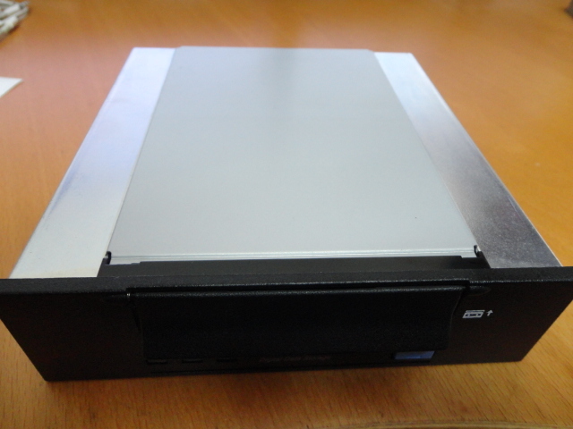 IBM DAT72 DDS5 SCSI LVD 18p8779 18p8777  Internal Tape Drive 95P1988 95P1986