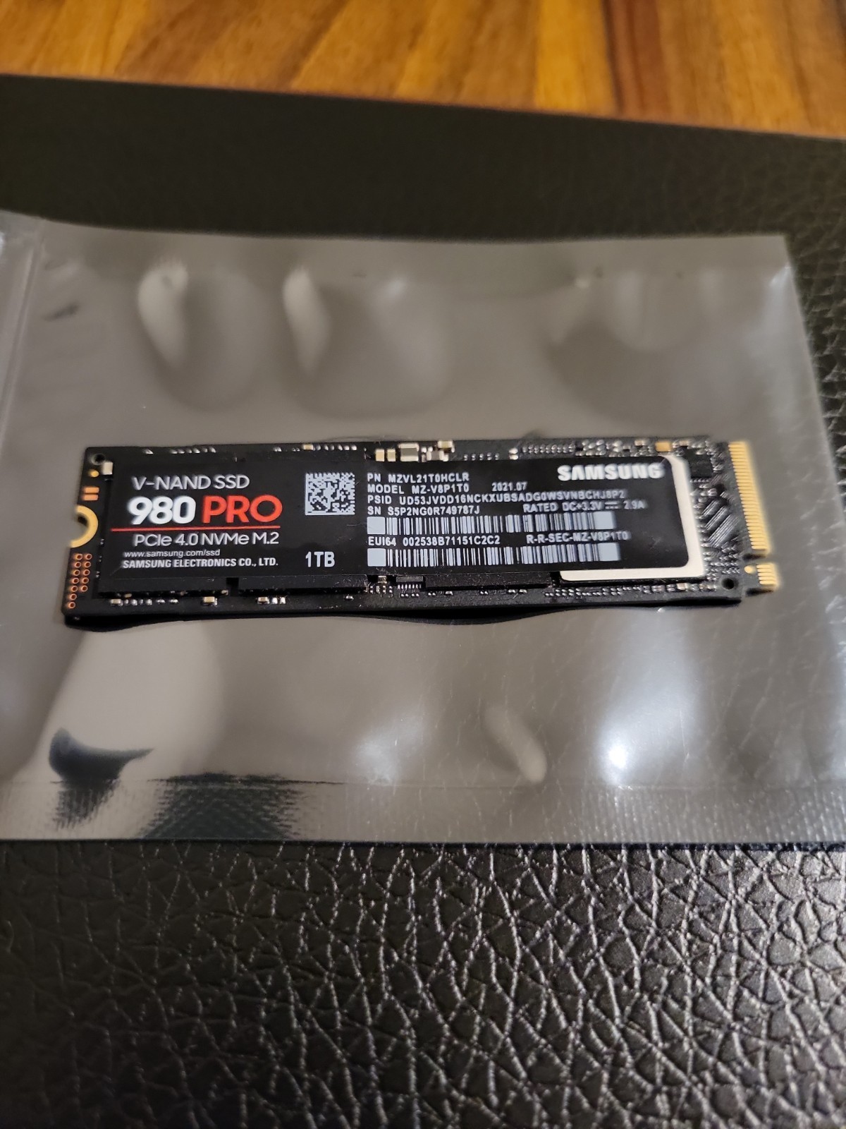 Samsung 980 PRO 1TB SSD, PCIe 4.0 x 4 M.2, M.2 2280 Internal Solid State...
