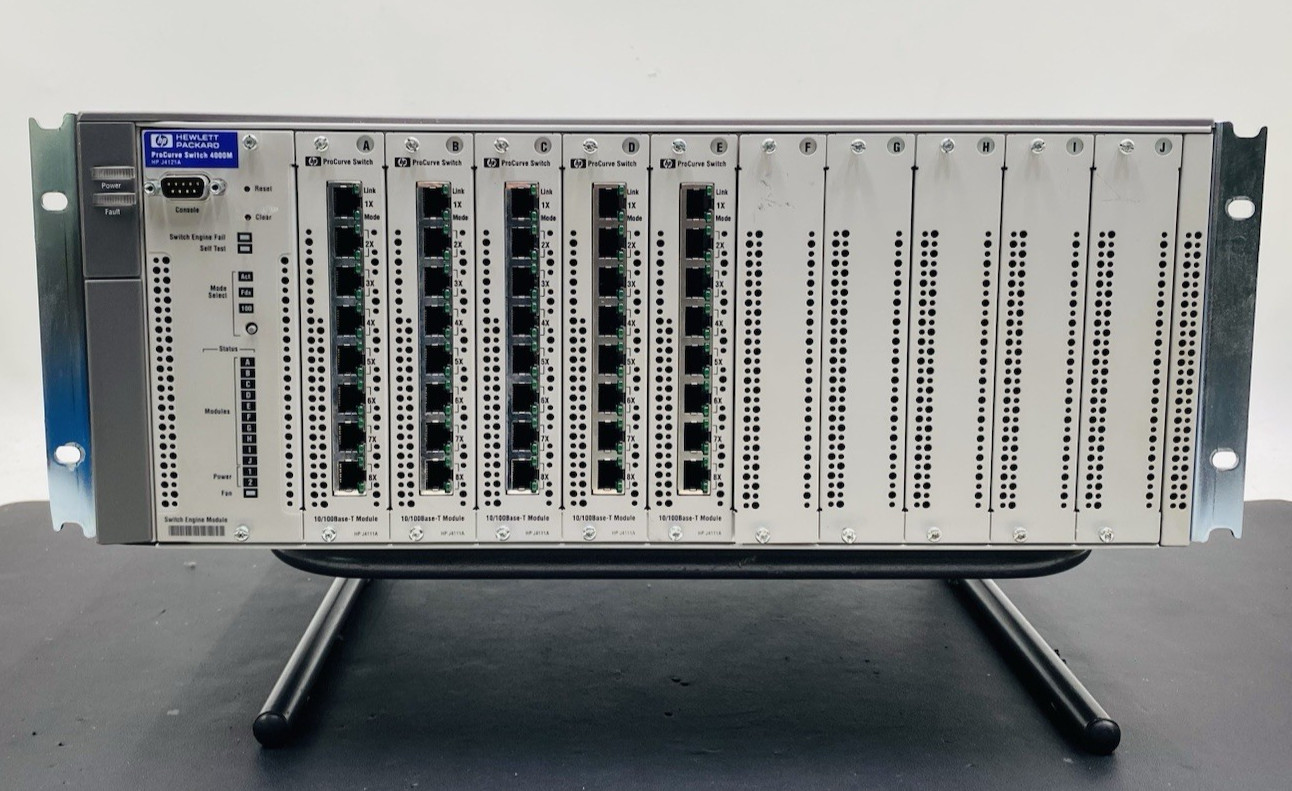 HP ProCurve Switch 4000M J4121A w 5x(HP J4111A)