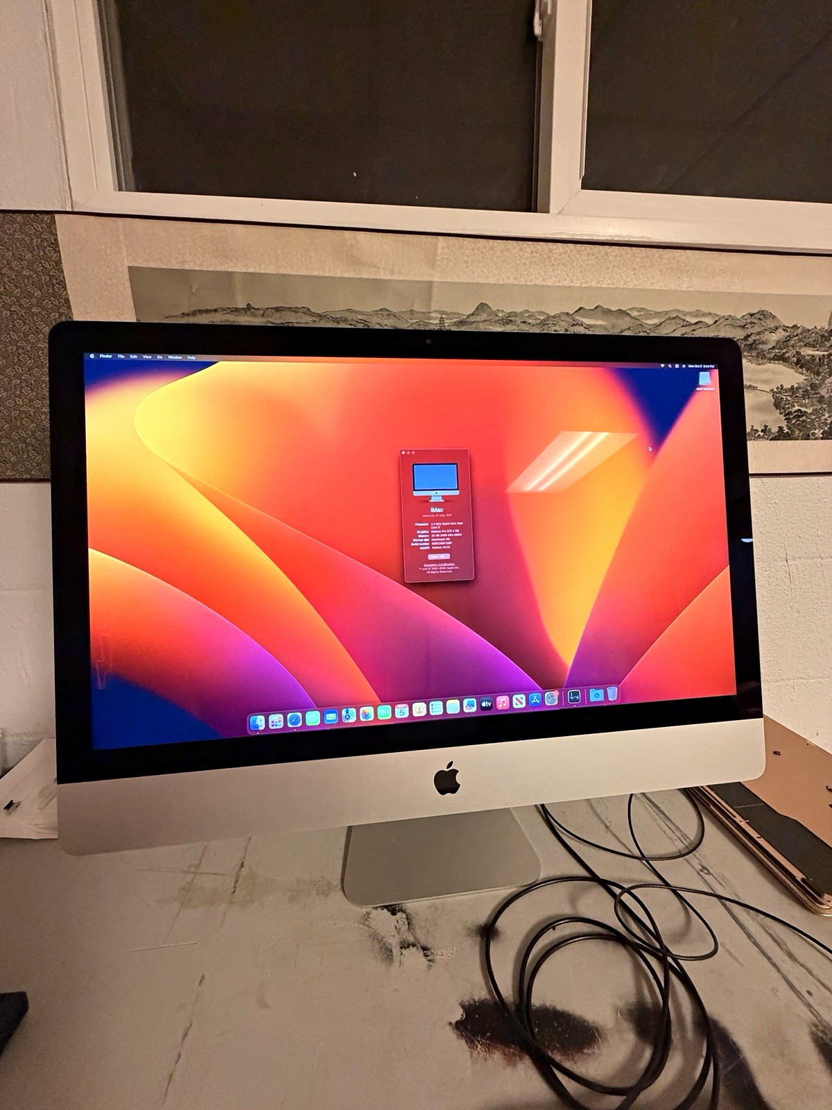 Apple iMac 27" Retina 5K (2017) i7 4.2GHz 32GB 1TB HD, Radeon Pro 576 Graphics.