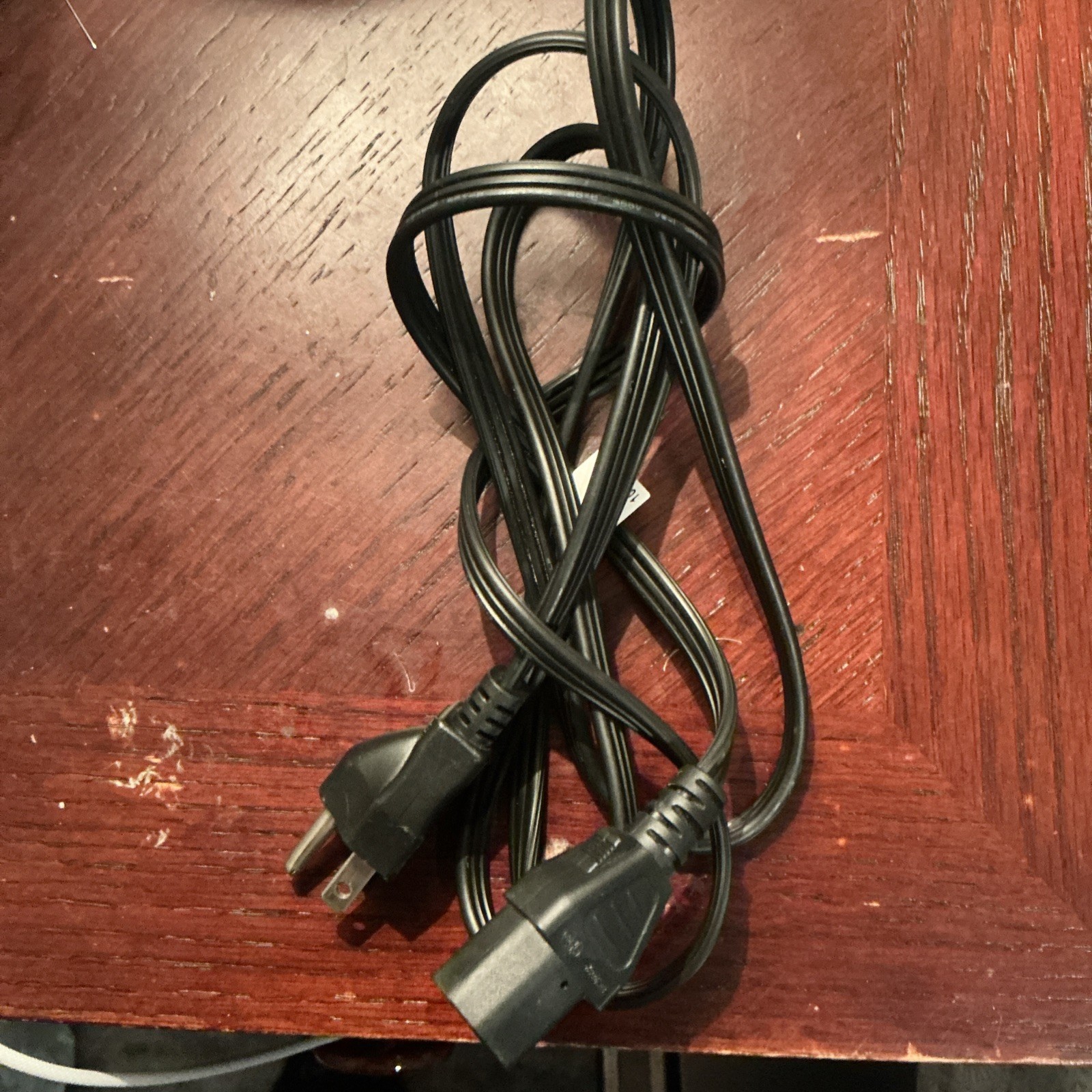 Volex Power Cord 6 ft NEMA 5-15P IEC C13 18AWG V1625