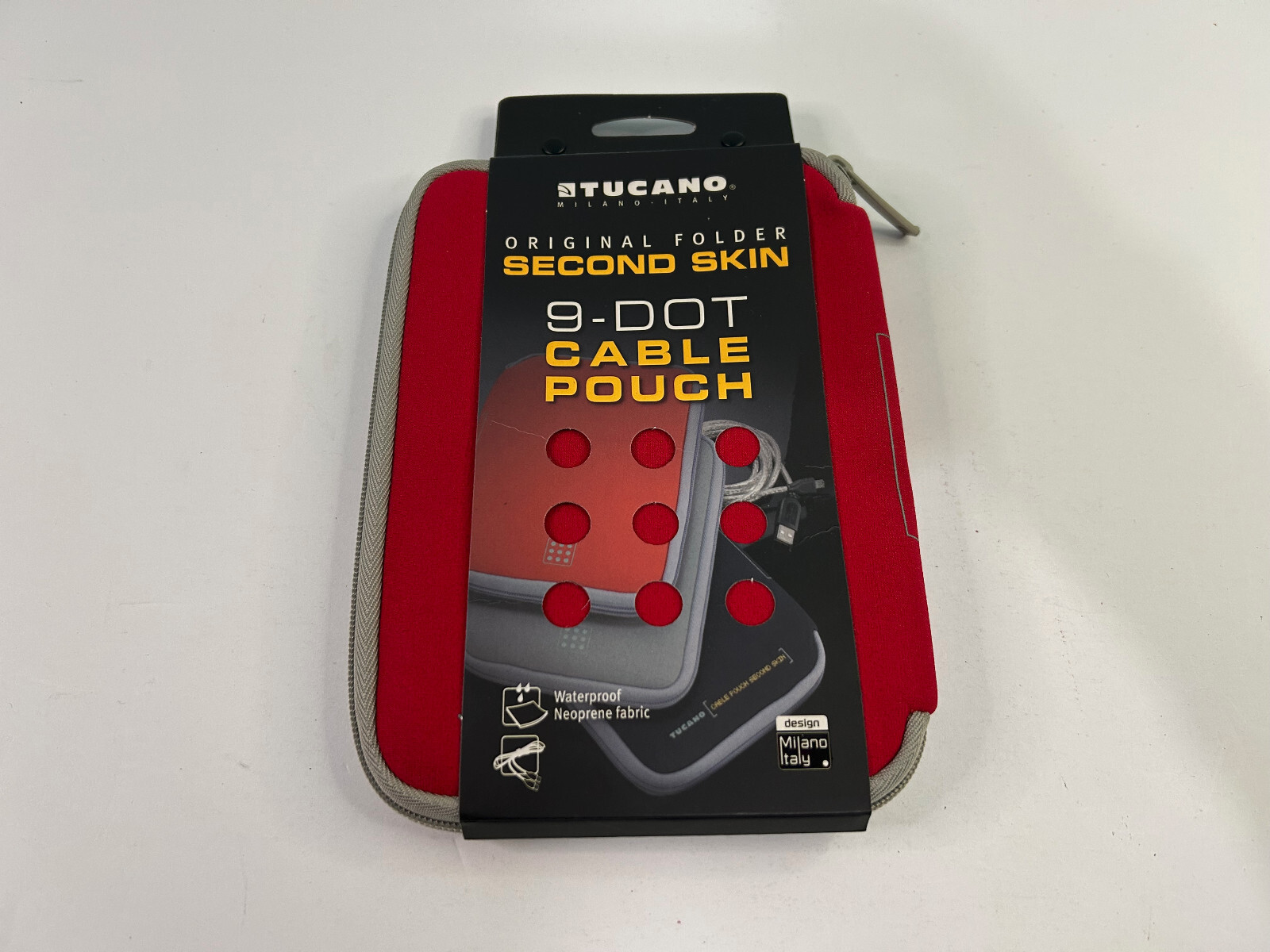 Tucano Second Skin 9DOT Neoprene Cable Pouch Red