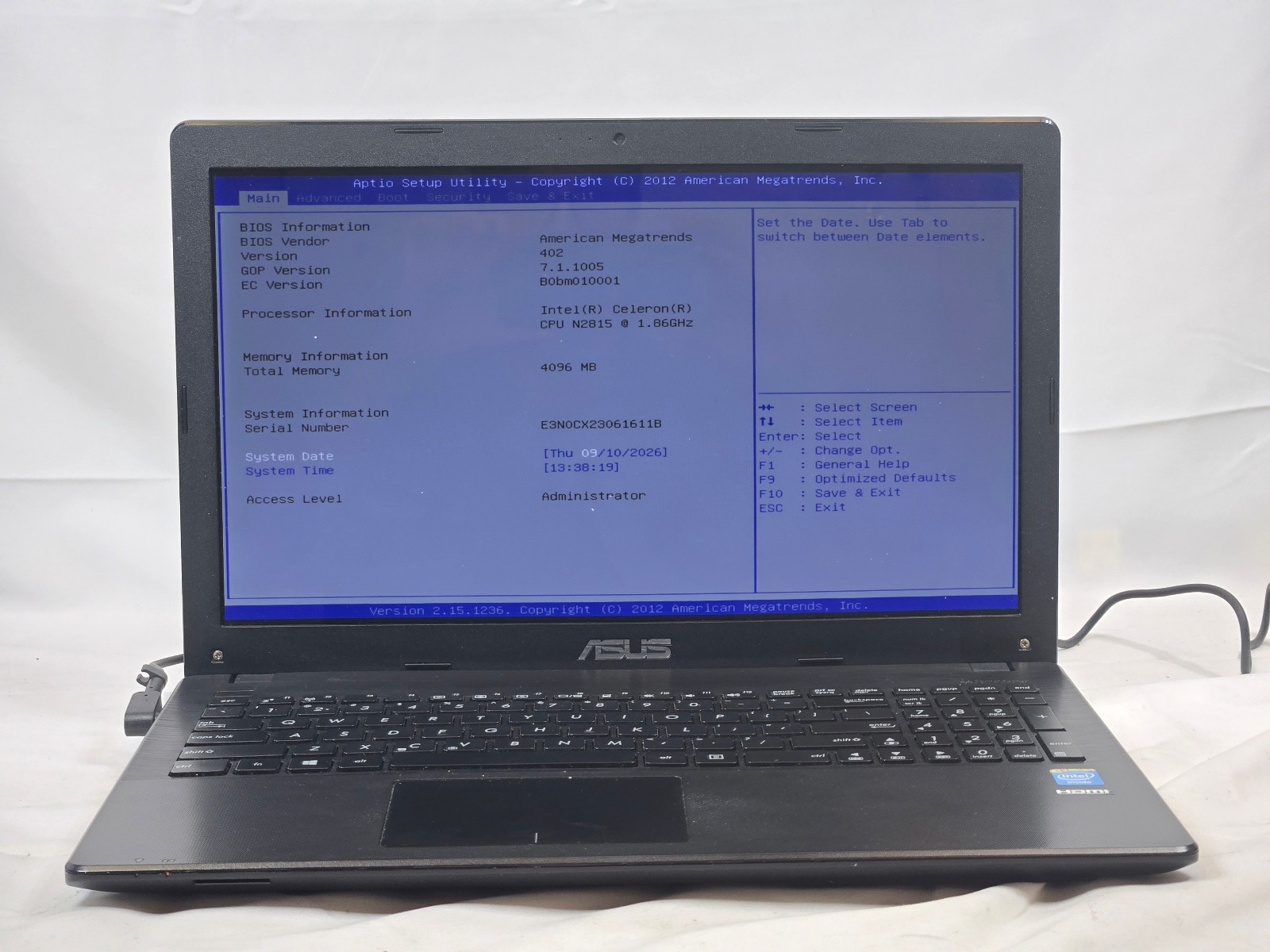 Asus D550M Laptop Celeron N2815 4GB RAM NO SSD/OS