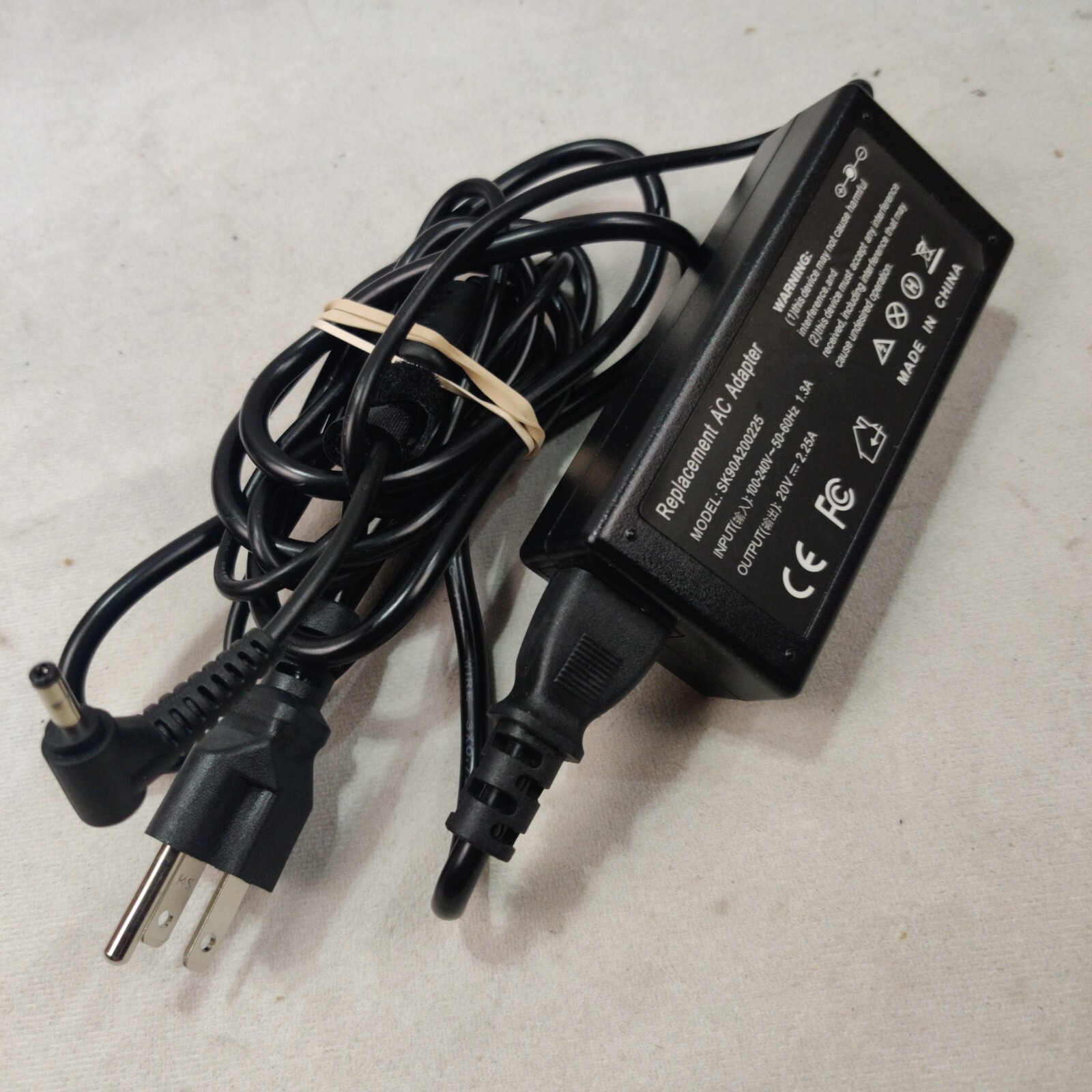 GENERIC 20V 2.25A   AC ADAPTER SK90A200225 SK90A200225