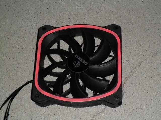 Enermax ucsqargb12-sa 120mm RGB CASE fan black