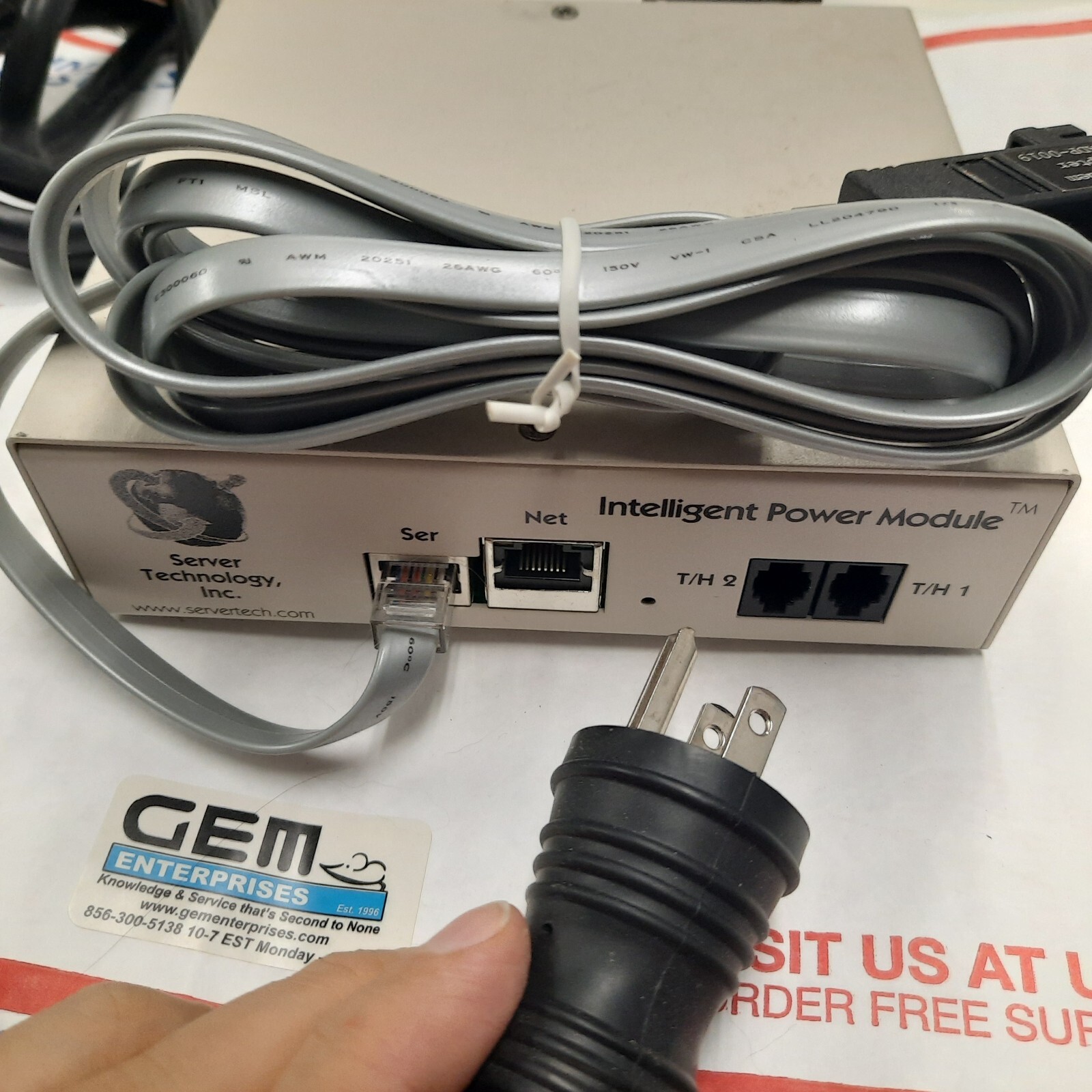 Server Tech Switched CW-2H1-C20, Intelligent Power Module WITH serial cable