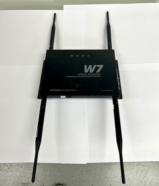 Pakedge W7 WiFi Access Point