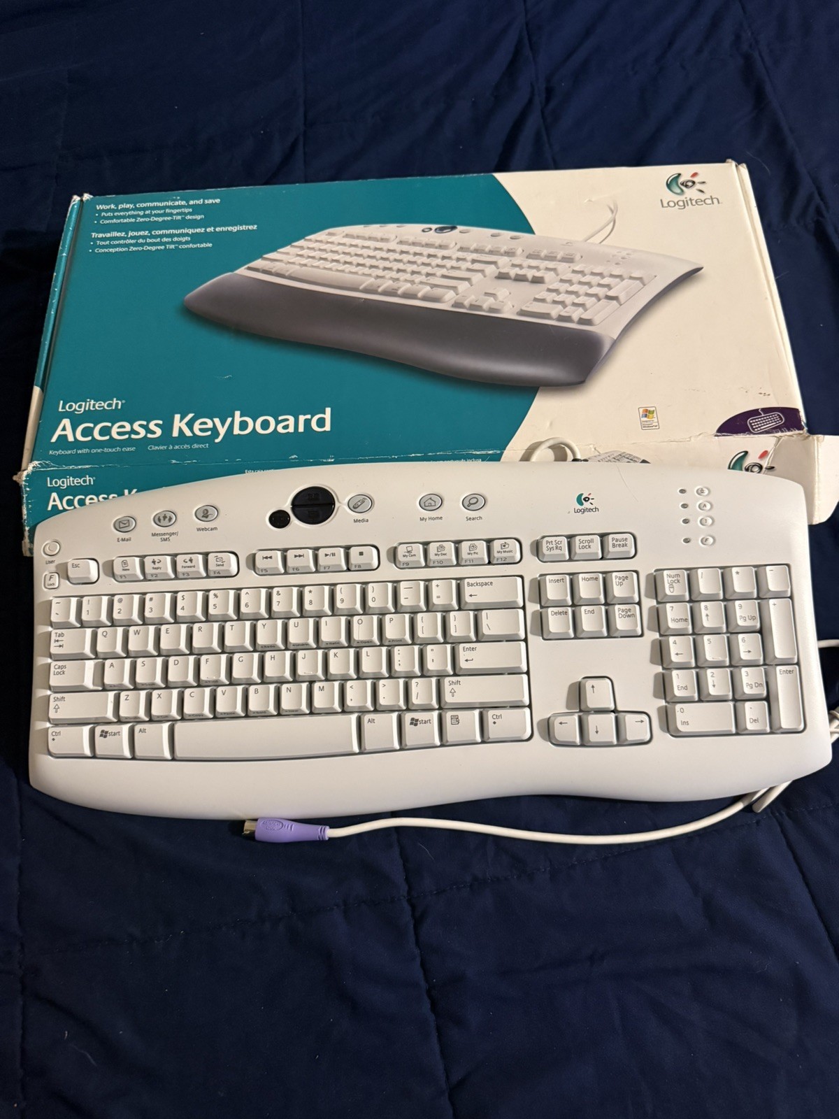 Vintage Logitech Access Keyboard Wired PS/2 Comfortable Zero Degree-Tilt QWERTY