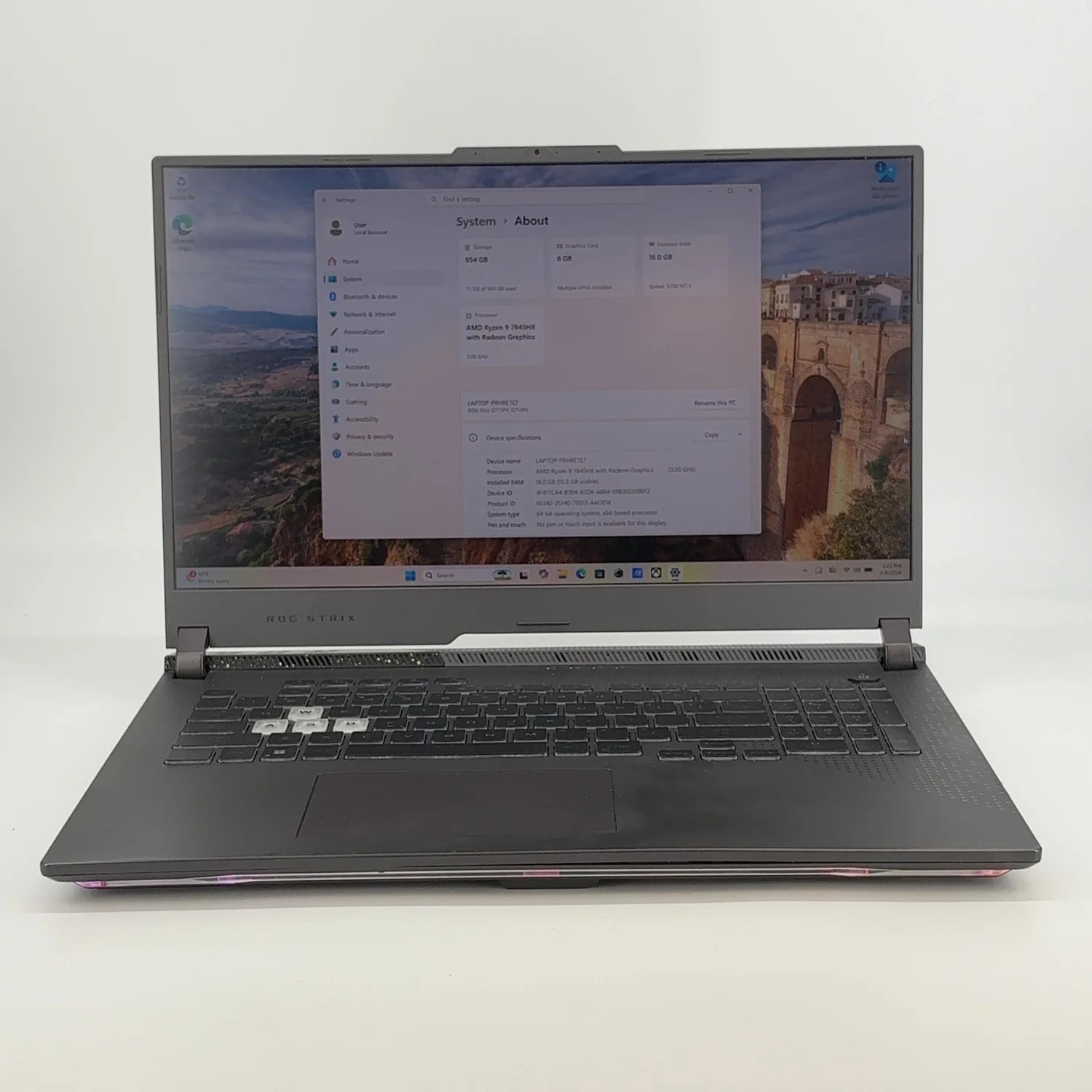 Asus ROG Strix G17 G713P 17.3" Ryzen 9 7845HX 3.0GHz 16GB RAM 1TB SSD RTX 4060
