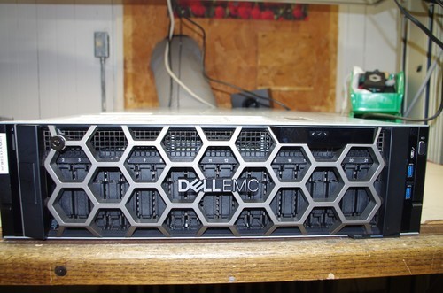 Dell Poweredge R940 3U 24 BAY Server 4x Xeon Platinum 8260L CPU 96 CORES 64GB 
