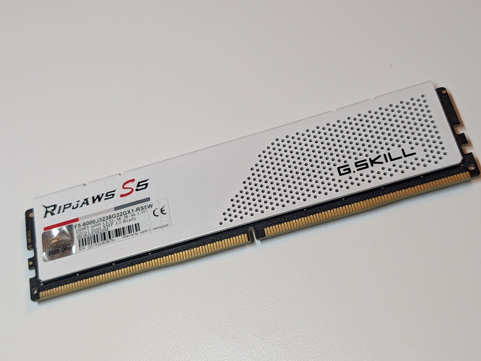G.SKILL Ripjaws S5 32GB 1x32GB DDR5 6000 CL32 XMP White