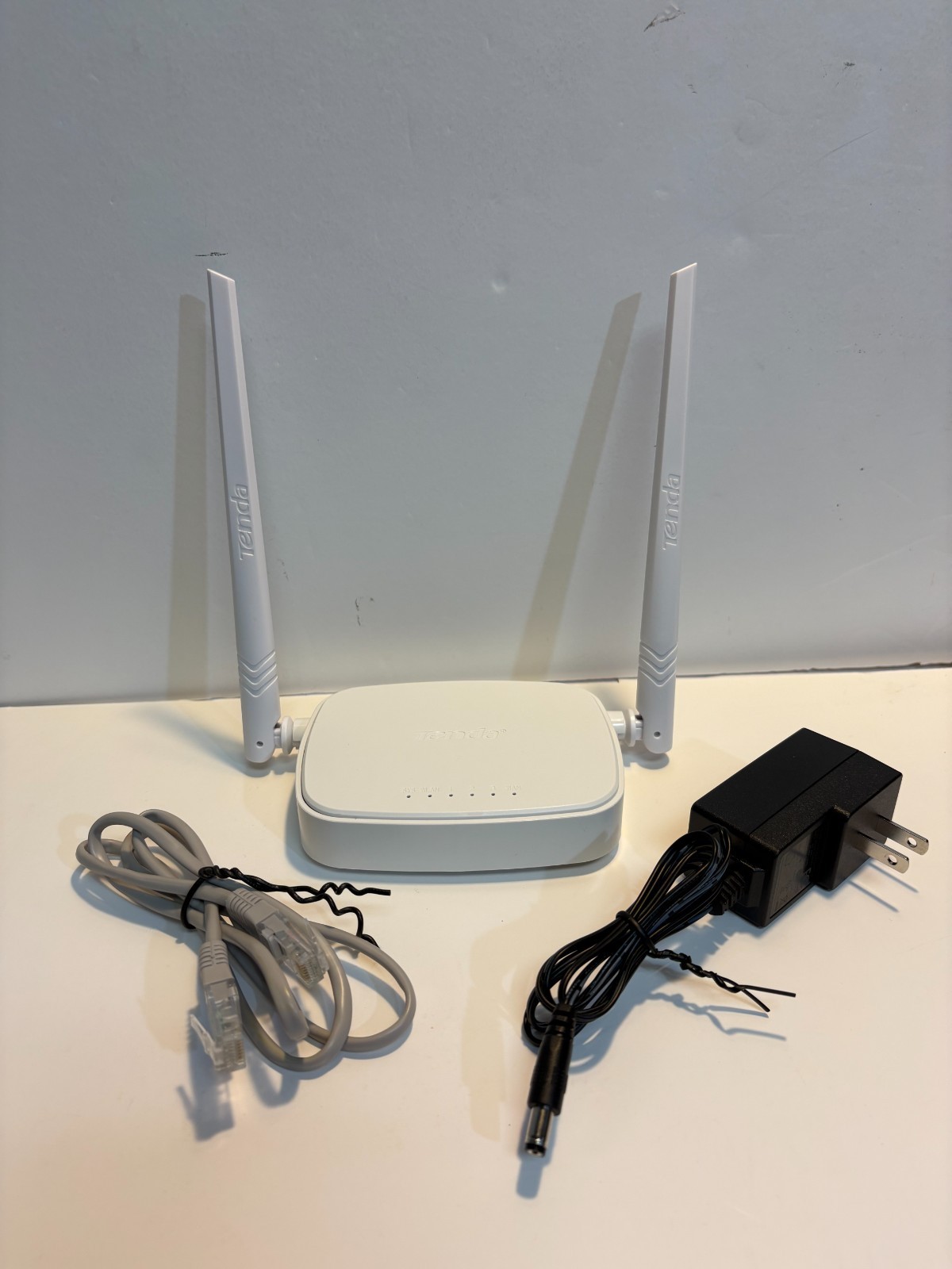 Tenda Wireless Router N301 300 Mbps 2 Antennas White Cords Included