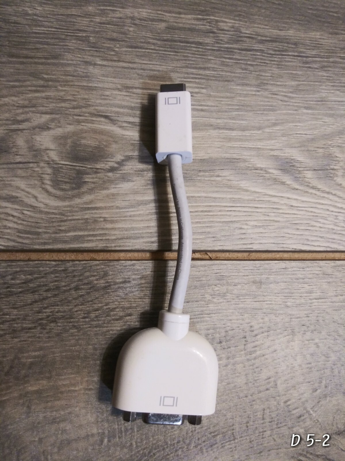 Mini Display Port Male To VGA Female Pigtail, White