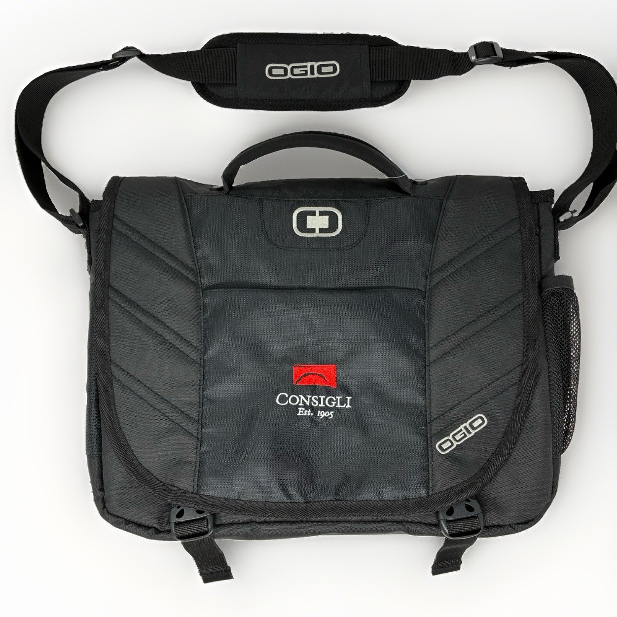 OGIO Upton 417015 Black Messenger Laptop Crossbody Bag Consigli Corporate NWOT