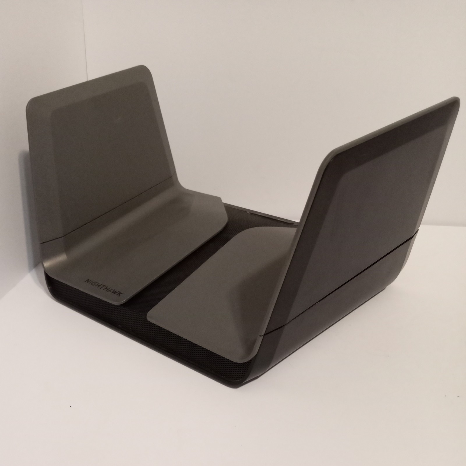 NETGEAR Nighthawk AX8 AX6000 8-Stream WiFi Router Model RAX80