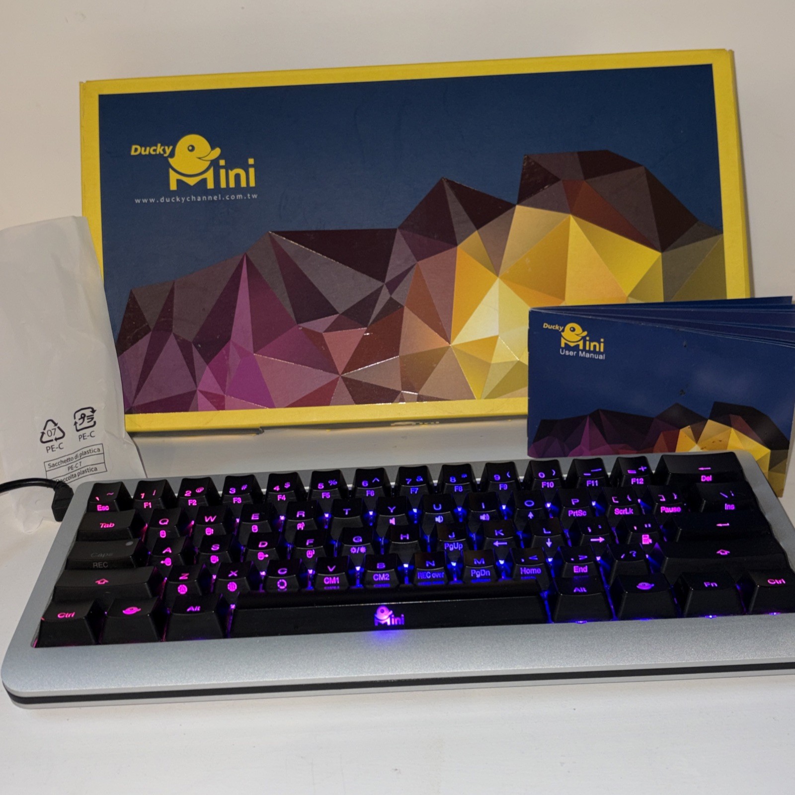 Ducky Mini DK1461SD 60% Mechanical Keyboard MX Red IN BOX Original 1st Gen RARE