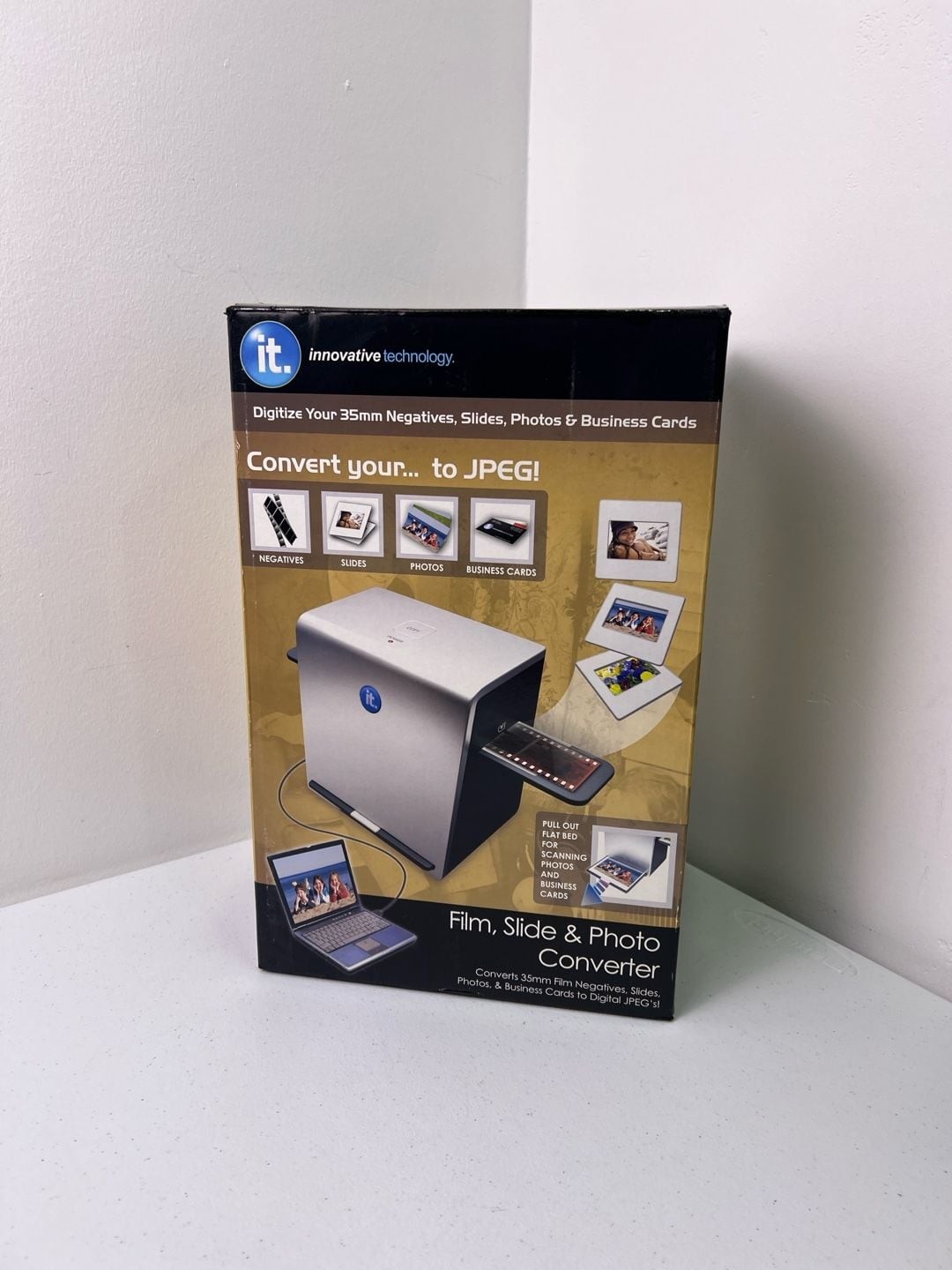 Innovative Technology ITNS-500 Film Slide & Photo Converter 5MP Digital Scanner