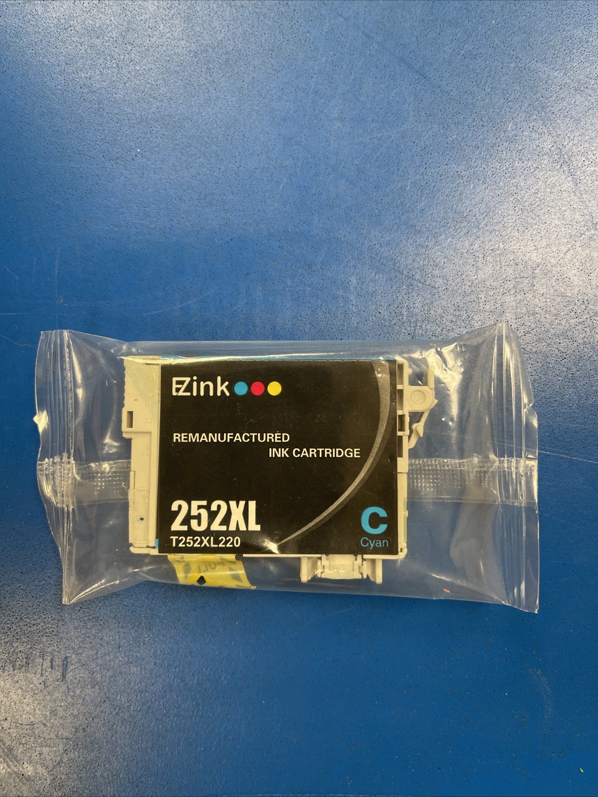 1  EZink Ink Cartridge T252XL220/ 252XL Cyan