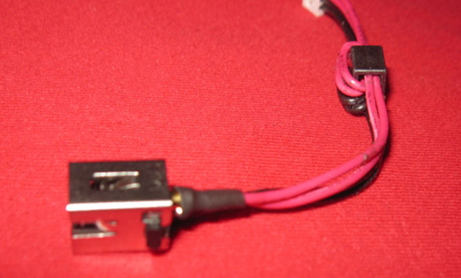 DC POWER JACK w/ CABLE HARNESS TOSHIBA SATELLITE C875-S7344 C875D-S7345 SOCKET