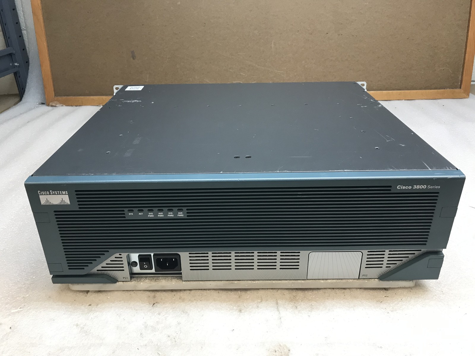 Cisco 3800 Series 3845 V03 Integrated Gigabit Services Router wth Power