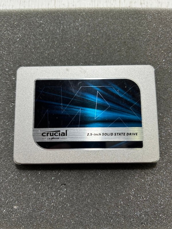SAMSUNG 500GB SSD CT500MX500SSD1