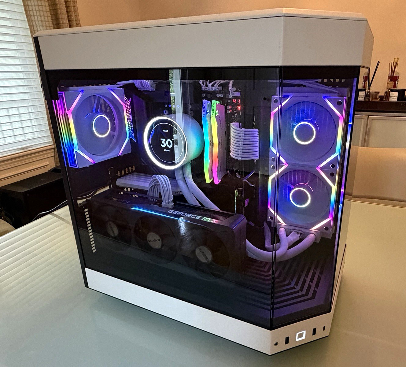 Custom Gaming PC Ryzen 9 9950X RTX 5070 32GB DDR5 4TB Storage HYTE Y60