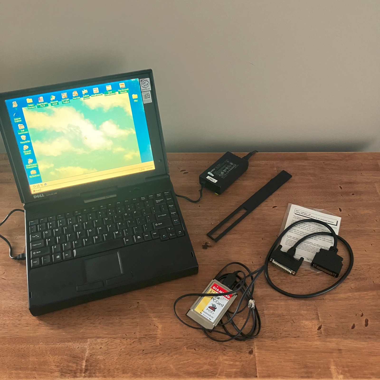 Vintage Dell Latitude LM (1997) Windows 95 Pentium 133 MMX 24MB Ram PLEASE READ