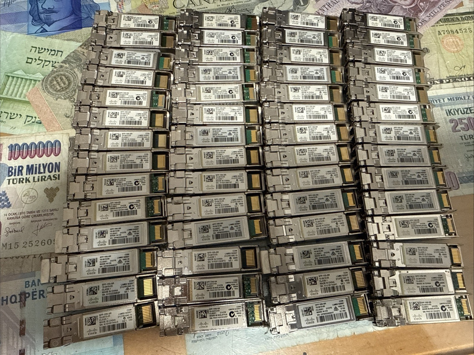 LOT of 56 – Genuine Cisco SFP-10G-SR V03 10GBASE-SR SFP+ Transceiver 10-2415-03
