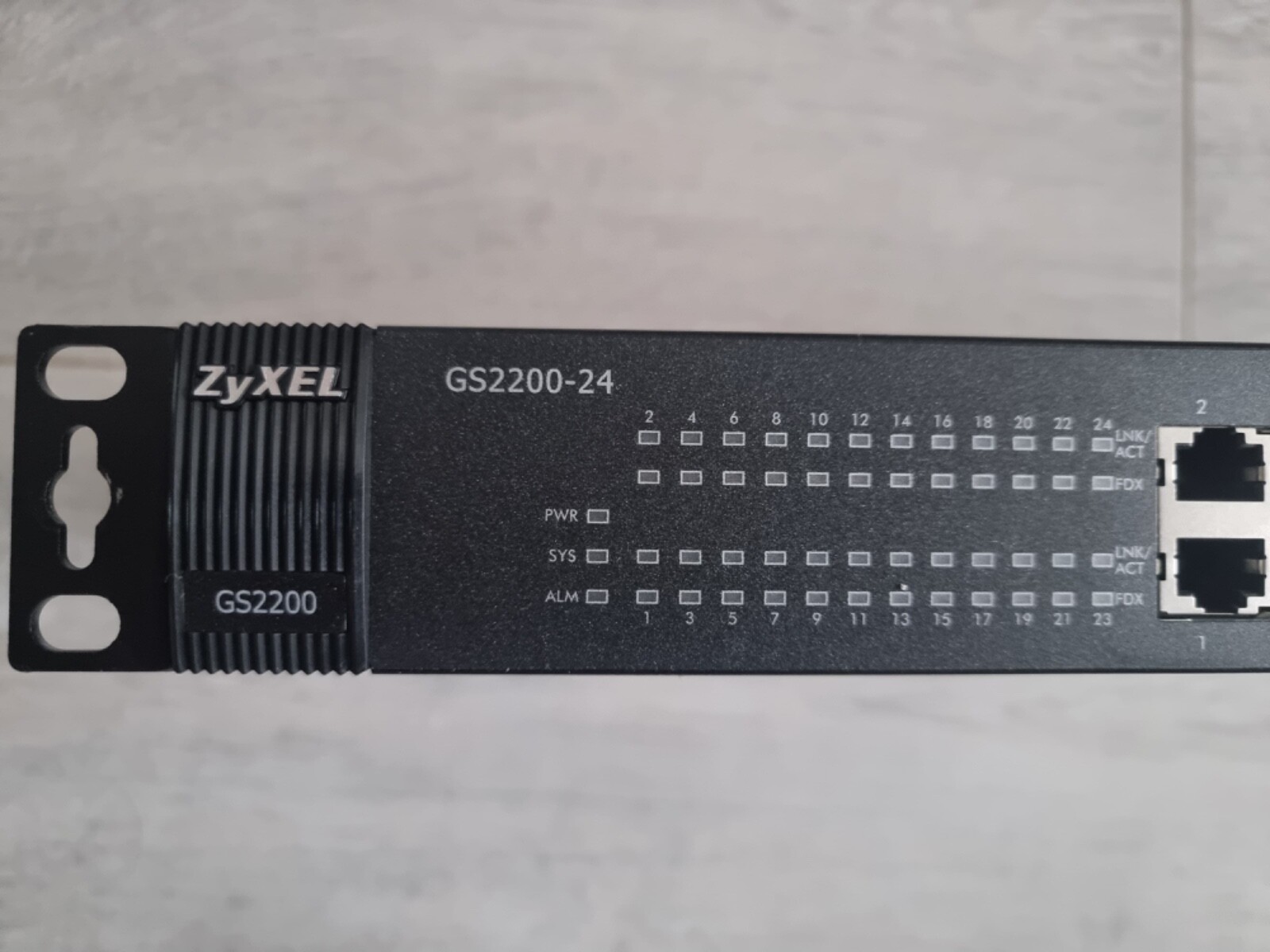 ZyXEL  (GS2200-24) 24-Ports External Ethernet Switch